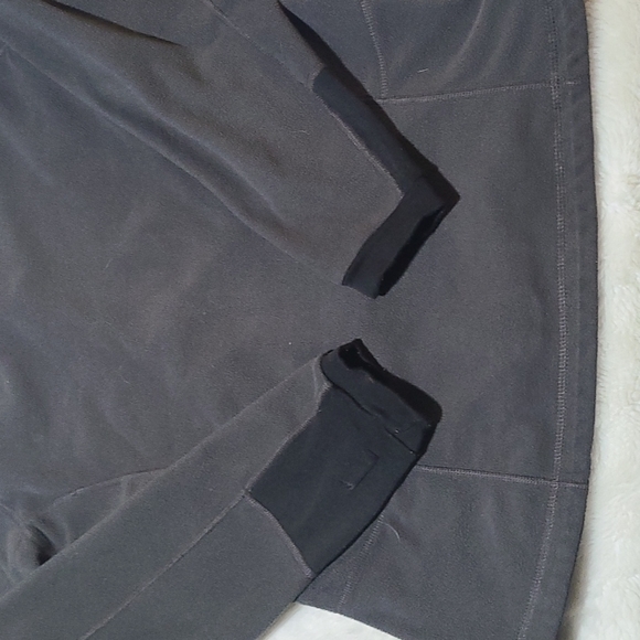 Mountain Hardware Women's Long Sleeve Jacket Size Medium Fleece - Picture 7 of 9